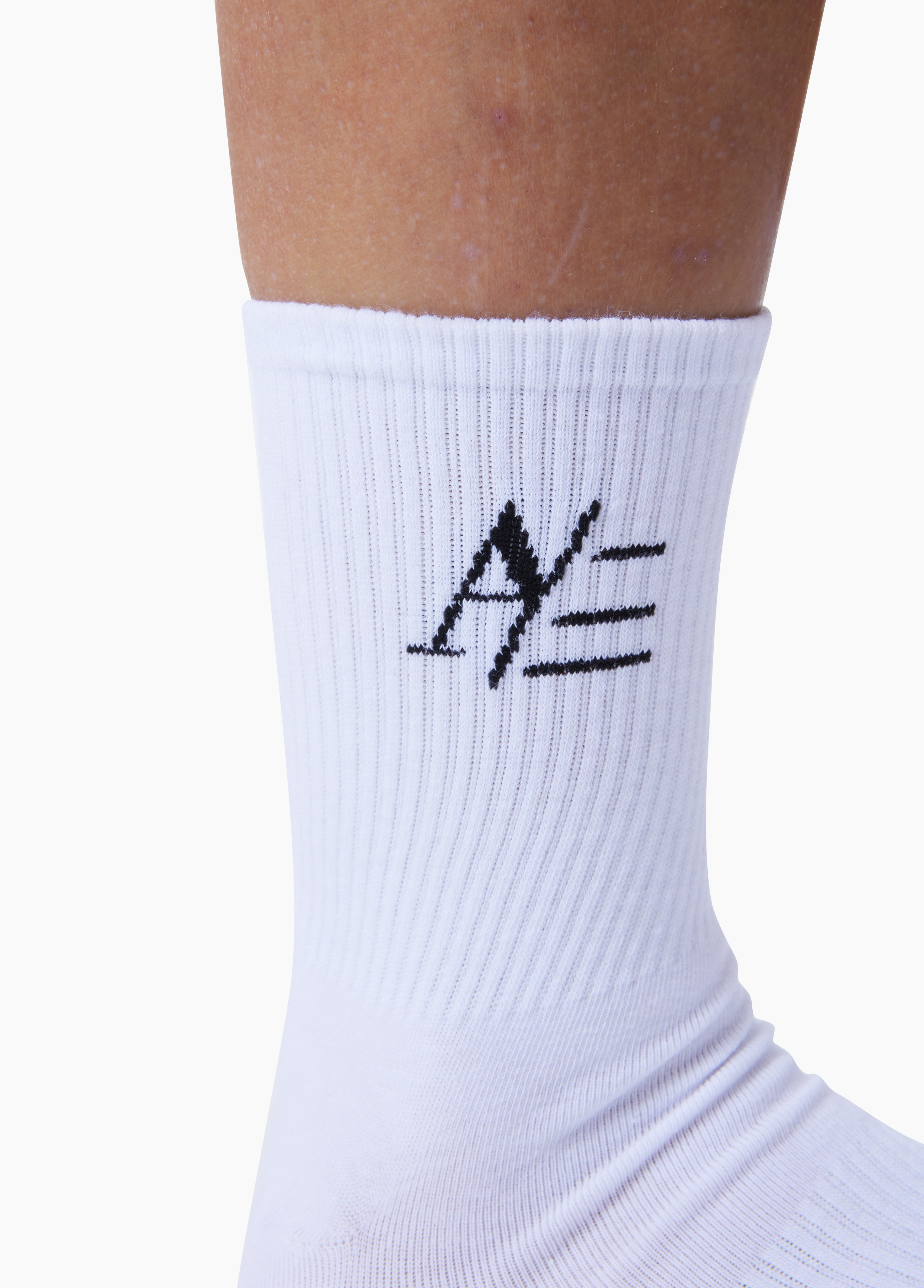 AresGymClothing White Cushion Crew Socks (3-pack)