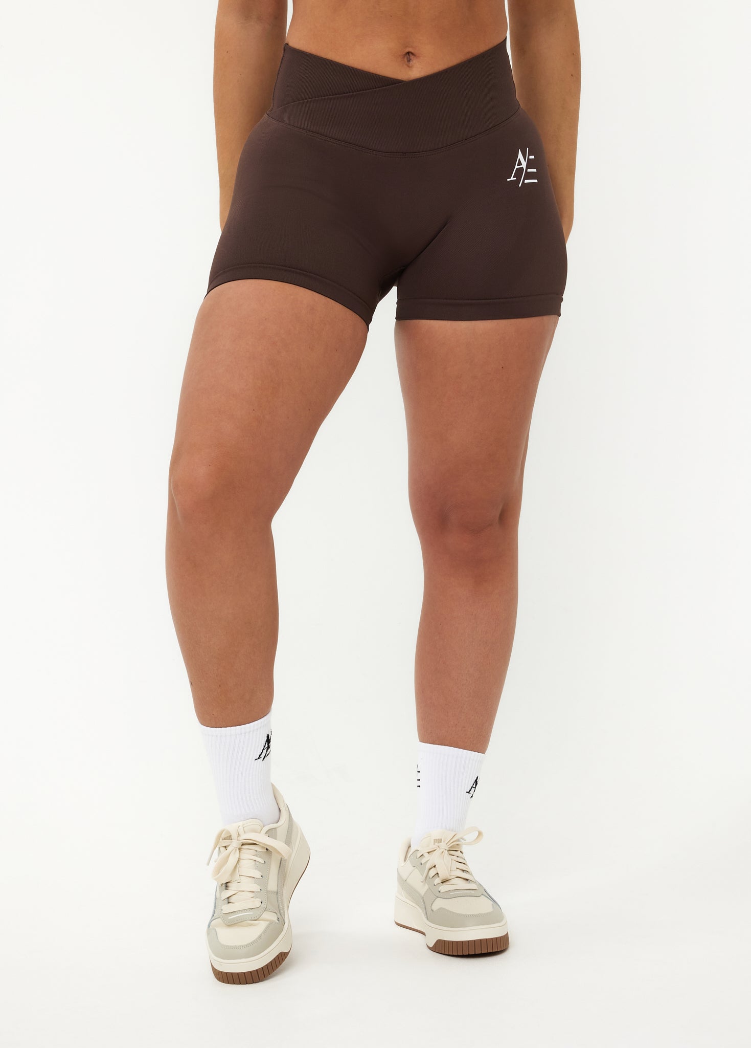 Sport Short Chocolate Brown (DROP 16 FEB 20:00)