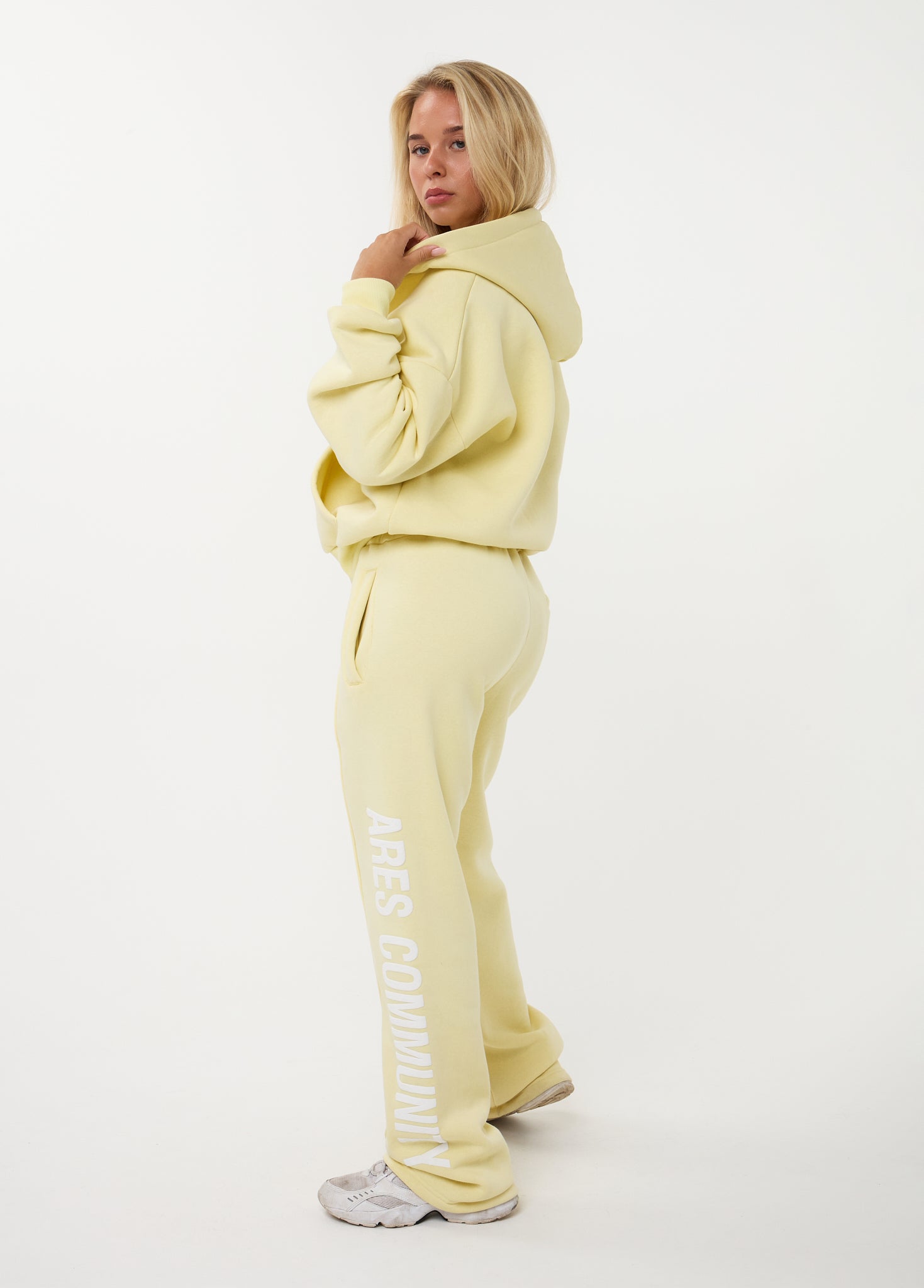 Ares Community Jogger Butter Yellow (DROPS 24 AUG 20:00)