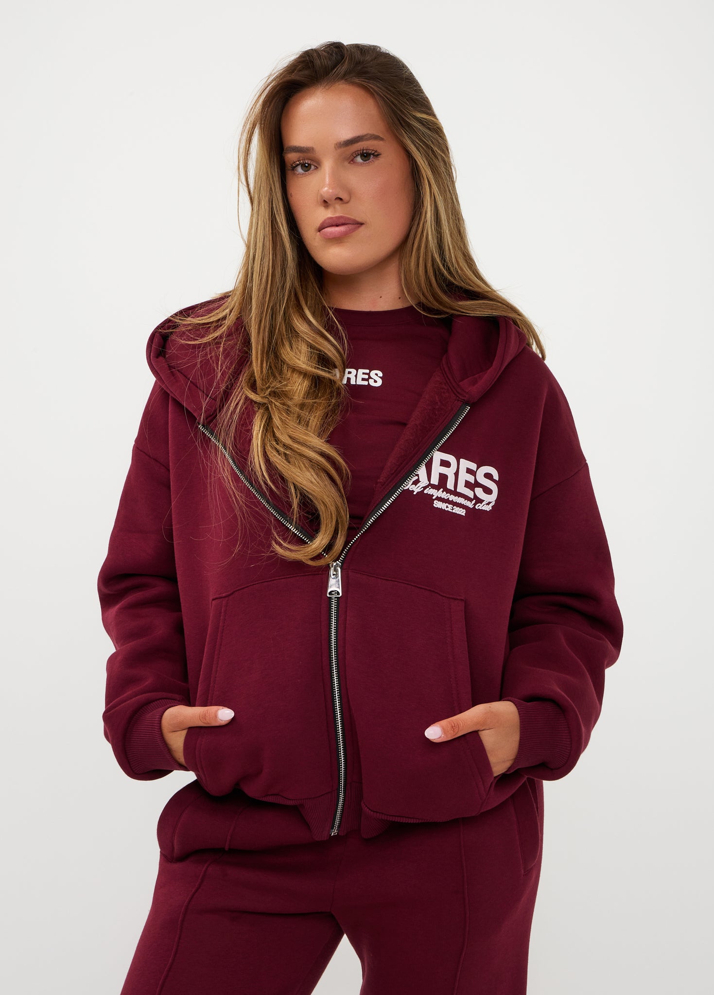 Ares Community Zip-up Deep Burgundy (DROPS 24 AUG 20:00)