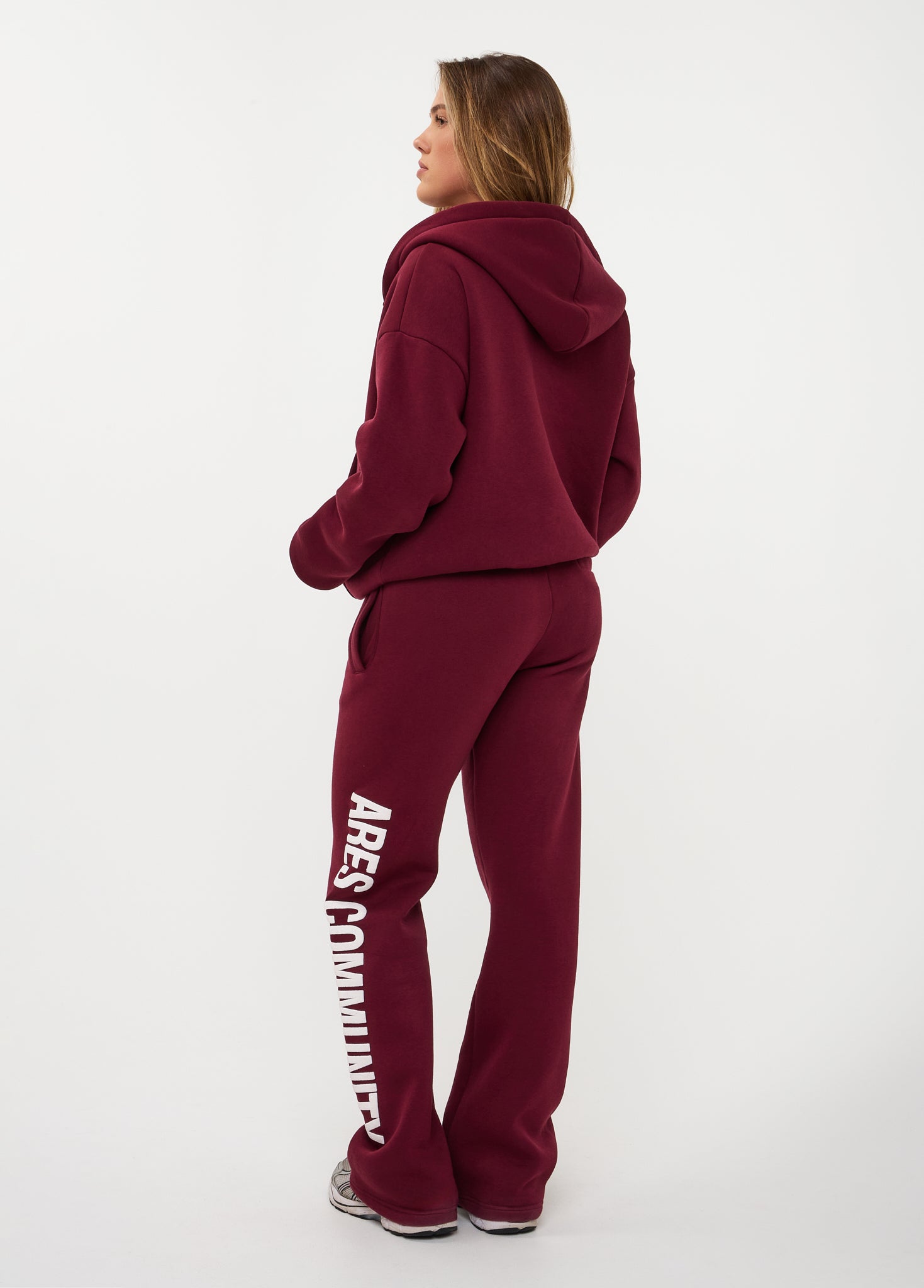 Ares Community Jogger Deep Burgundy (DROPS 24 AUG 20:00)