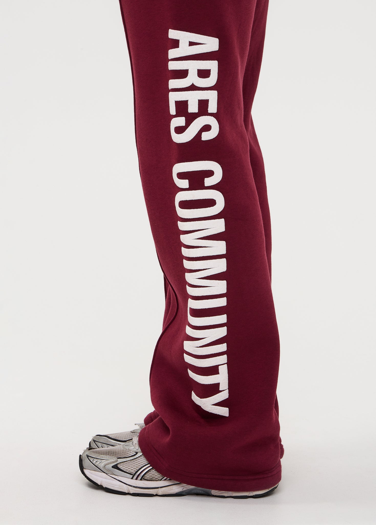 Ares Community Jogger Deep Burgundy (DROPS 24 AUG 20:00)