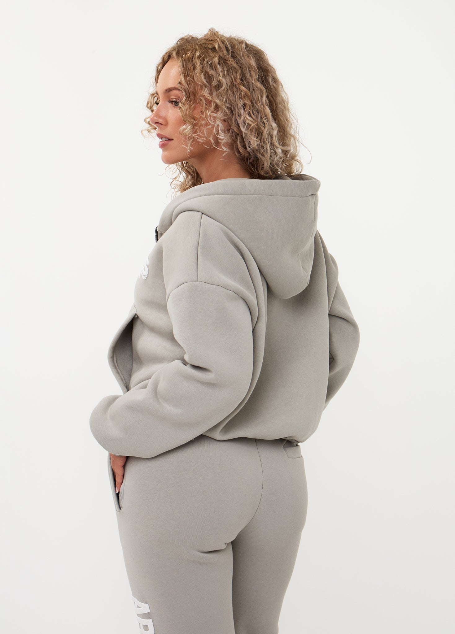 Ares Community Zip-up Oyster Grey (DROPS 24 AUG 20:00)