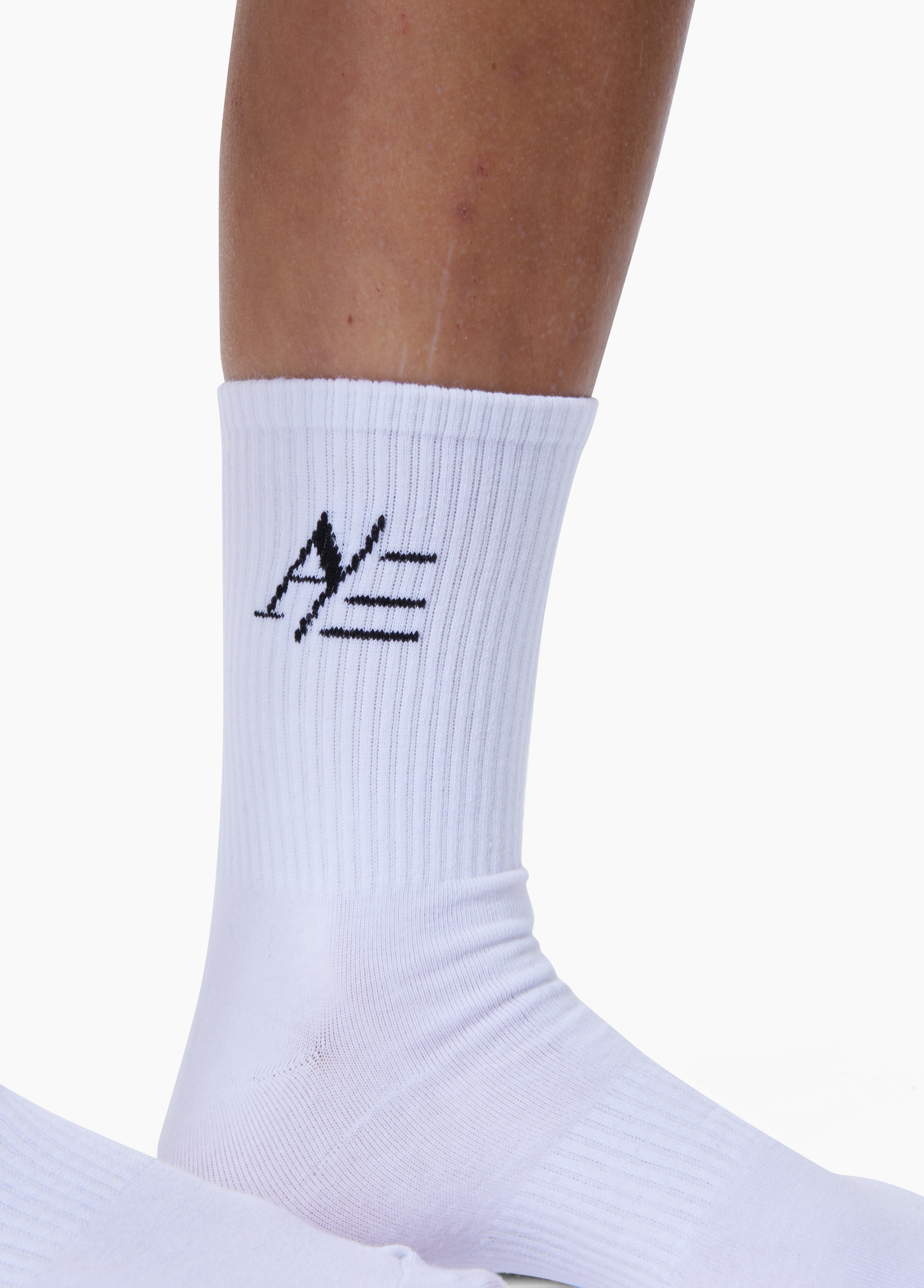 AresGymClothing White Cushion Crew Socks (3-pack)