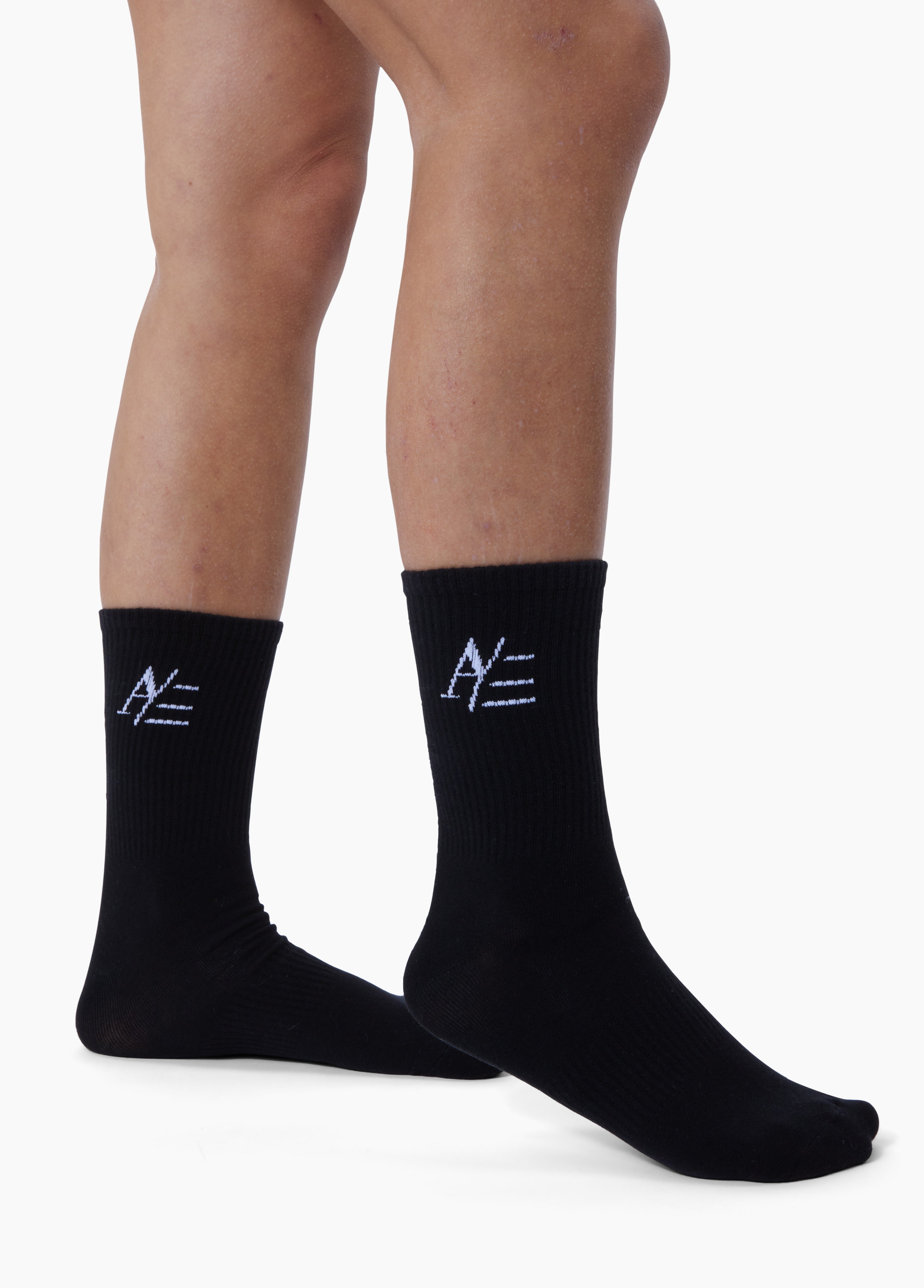 AresGymClothing Black Cushion Crew Socks (3-pack)